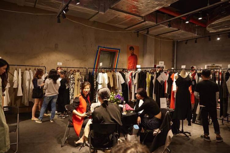 撮合买手和设计师时尚b2b平台正享受着买手店兴起带来的红利